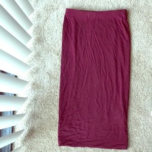 Maroon fitted skirt